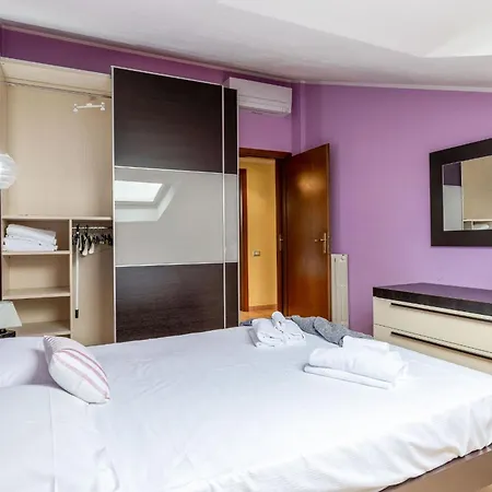 Italian Experience-casa Del Corso * Porto Recanati